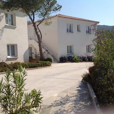 Aparthotel Le Clos Saint Paul L'Ile-Rousse (Corsica)