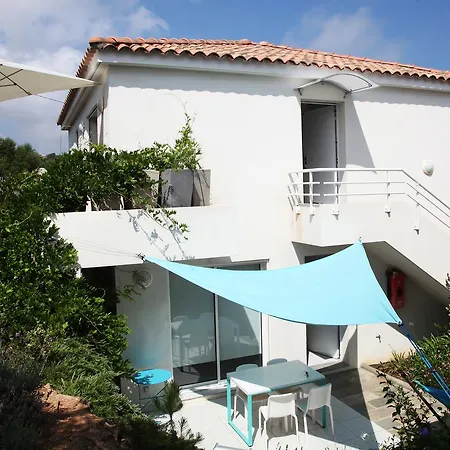 Hotel apartamentowy Le Clos Saint Paul LʼÎle-Rousse