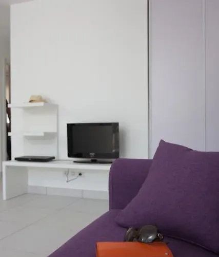 Hotel apartamentowy Le Clos Saint Paul LʼÎle-Rousse