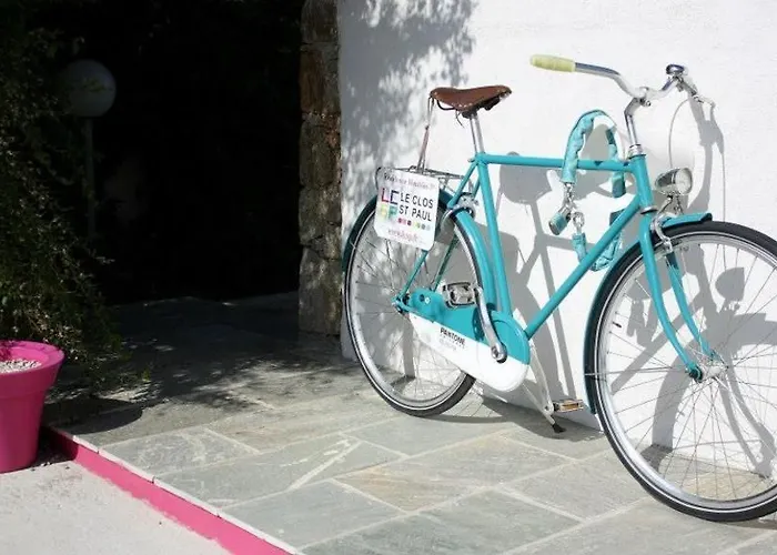 Le Clos Saint Paul Hotel apartamentowy LʼÎle-Rousse