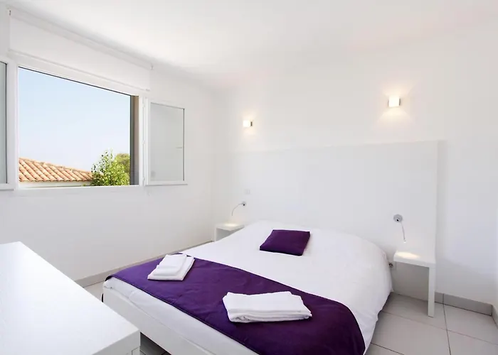 Le Clos Saint Paul 3*