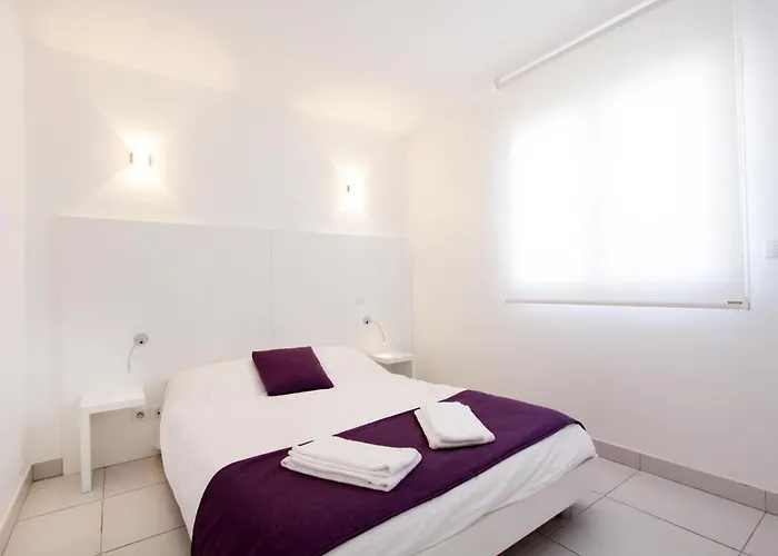 Le Clos Saint Paul Apartmanhotel LʼÎle-Rousse