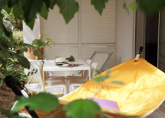 Le Clos Saint Paul 3* LʼÎle-Rousse